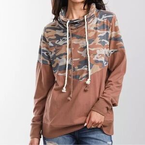 BKE Buckle Cowl Neck Pieced Camo Pullover Drawstring Long Sleeve Top Size Small